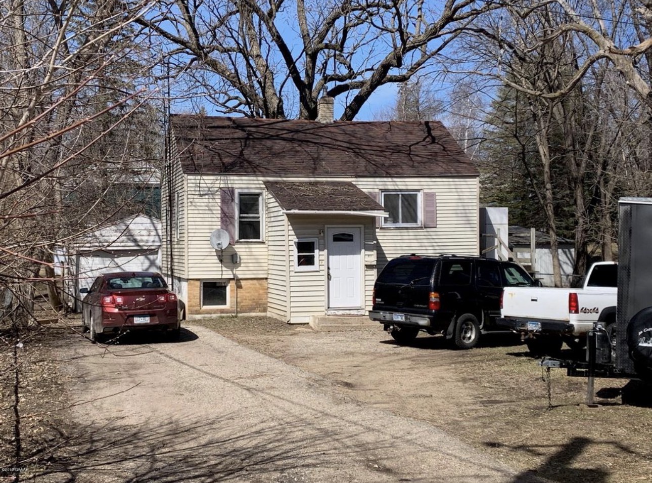 411 8th Avenue East - 1